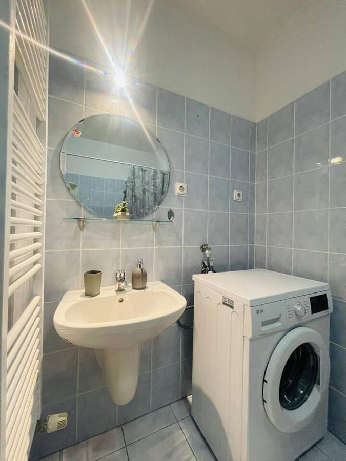 בודפשט Central Studio Close To Andrassy Avenue For 4 Persons מראה חיצוני תמונה